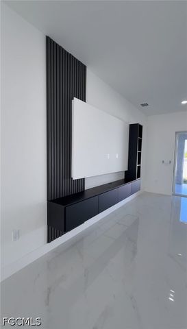 7020 Burma CIR, Labelle, FL 33935