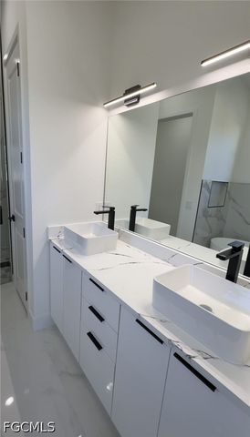 7020 Burma CIR, Labelle, FL 33935