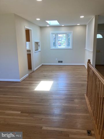 5001 WHITE FLINT DR, Kensington, MD 20895