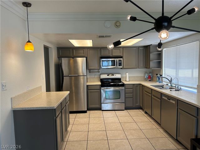 4341 NEWRIDGE Court, Las Vegas, NV 89103