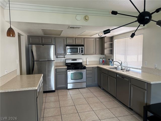 4341 NEWRIDGE Court, Las Vegas, NV 89103