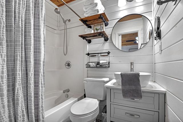 235 Red Squirrel Lane, Brookeland, TX 75931