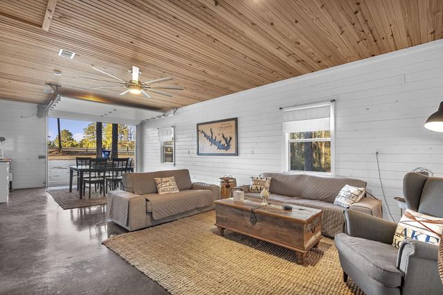 235 Red Squirrel Lane, Brookeland, TX 75931