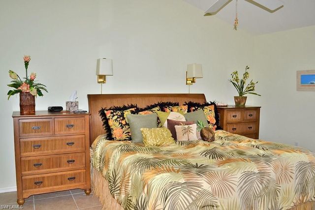 5635 TURTLE BAY DR 6, Naples, FL 34108