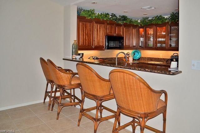 5635 TURTLE BAY DR 6, Naples, FL 34108