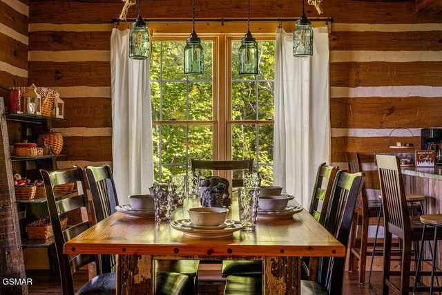 335 Hawken Drive, Walland, TN 37886
