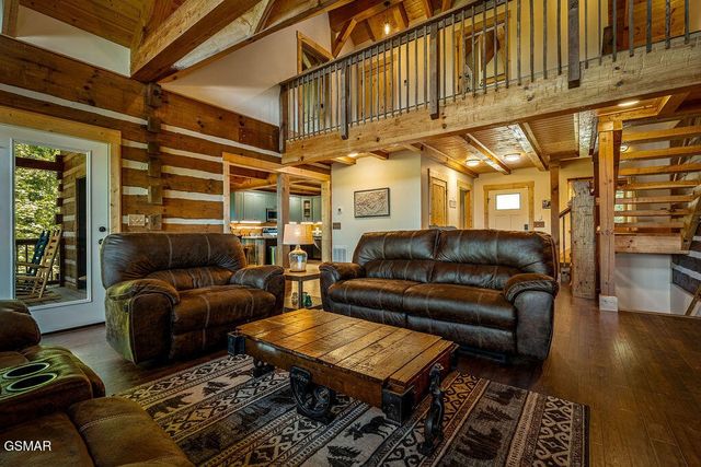 335 Hawken Drive, Walland, TN 37886