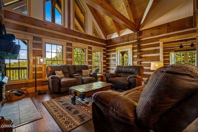 335 Hawken Drive, Walland, TN 37886