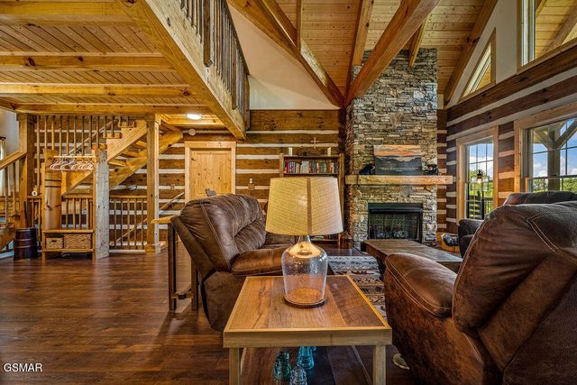 335 Hawken Drive, Walland, TN 37886