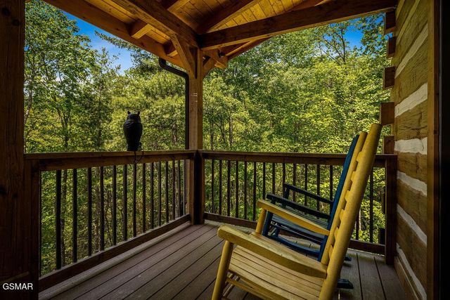 335 Hawken Drive, Walland, TN 37886