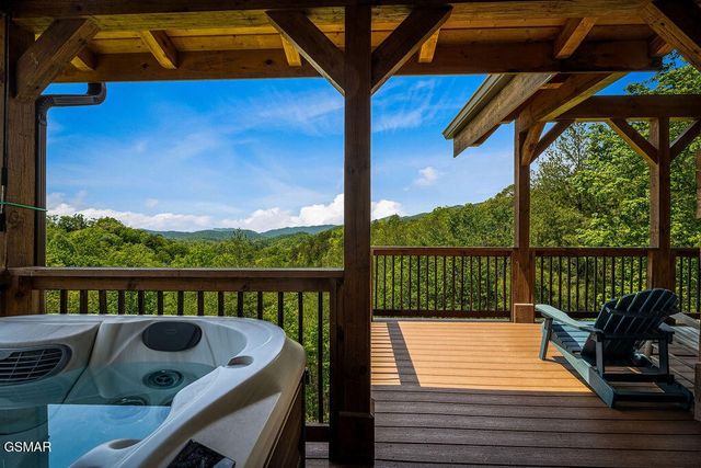 335 Hawken Drive, Walland, TN 37886