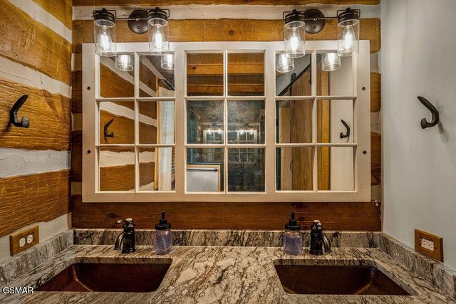 335 Hawken Drive, Walland, TN 37886