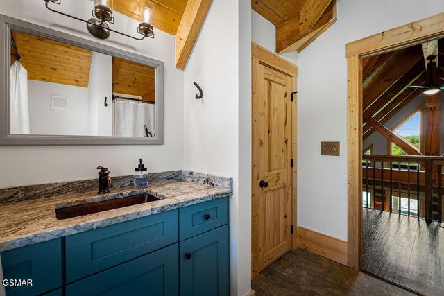 335 Hawken Drive, Walland, TN 37886