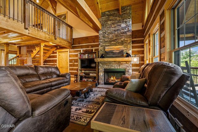 335 Hawken Drive, Walland, TN 37886