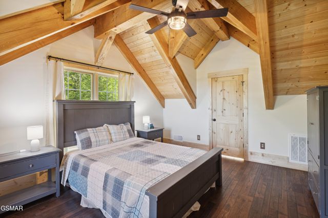 335 Hawken Drive, Walland, TN 37886