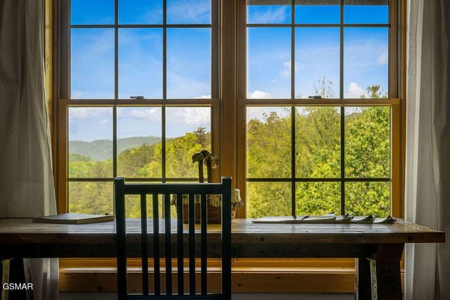 335 Hawken Drive, Walland, TN 37886
