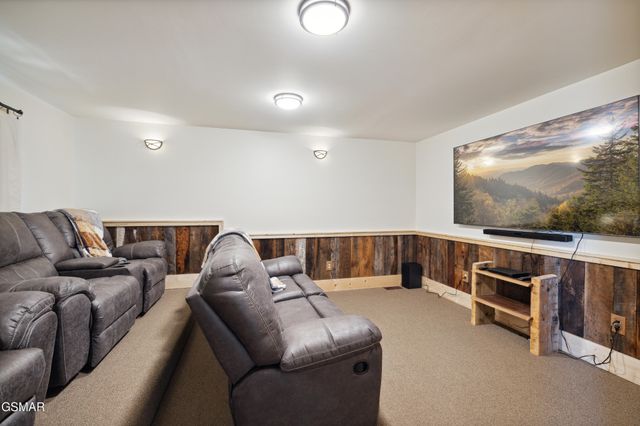 335 Hawken Drive, Walland, TN 37886