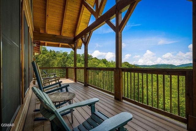 335 Hawken Drive, Walland, TN 37886