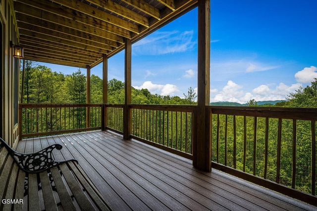 335 Hawken Drive, Walland, TN 37886