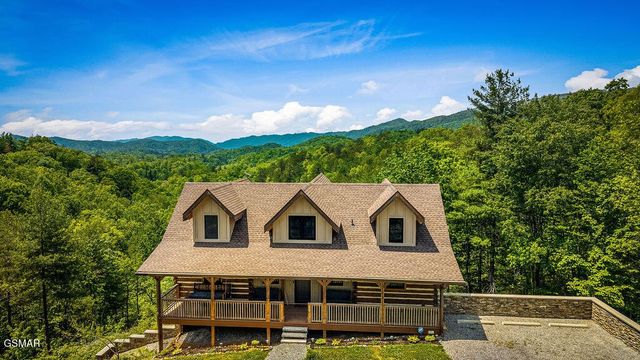 335 Hawken Drive, Walland, TN 37886