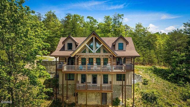 335 Hawken Drive, Walland, TN 37886