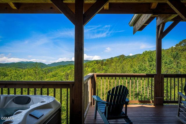 335 Hawken Drive, Walland, TN 37886