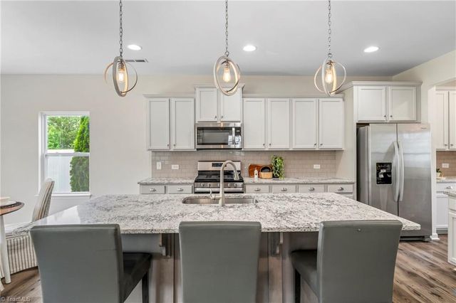 5500 Baverhof Drive, Greensboro, NC 27405