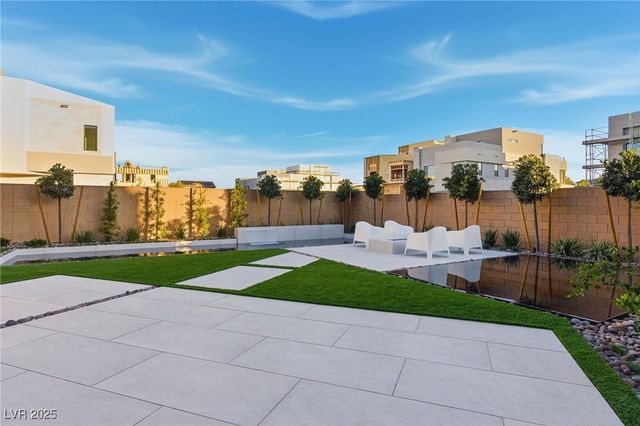 4022 Heron Fairway Drive, Las Vegas, NV 89141