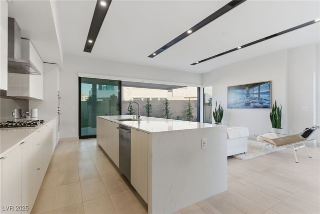 4022 Heron Fairway Drive, Las Vegas, NV 89141