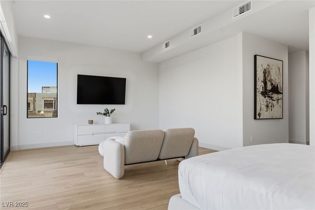 4022 Heron Fairway Drive, Las Vegas, NV 89141