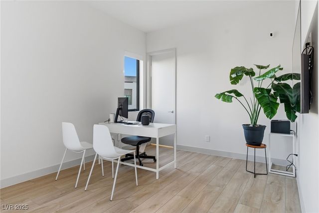 4022 Heron Fairway Drive, Las Vegas, NV 89141