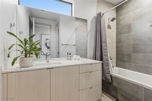 4022 Heron Fairway Drive, Las Vegas, NV 89141