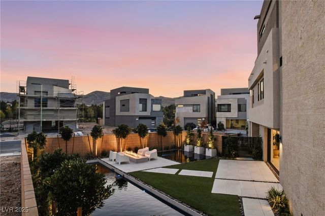 4022 Heron Fairway Drive, Las Vegas, NV 89141