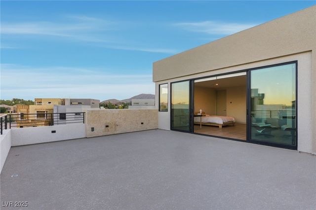 4022 Heron Fairway Drive, Las Vegas, NV 89141