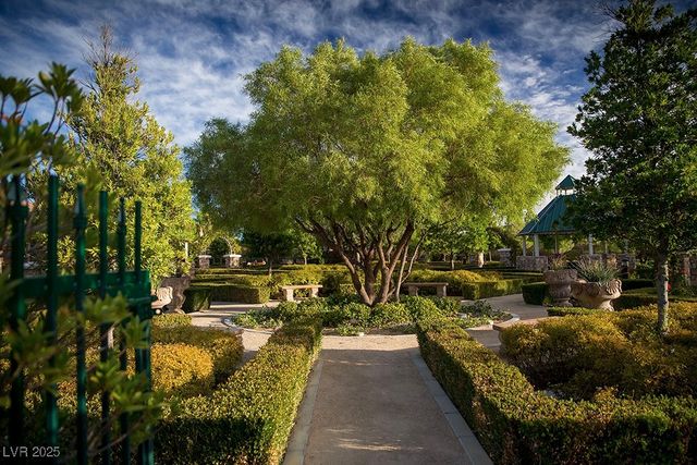 4022 Heron Fairway Drive, Las Vegas, NV 89141