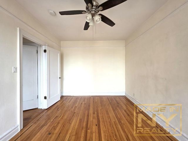 3507 32nd St Apt C2, New York City, NY 11106