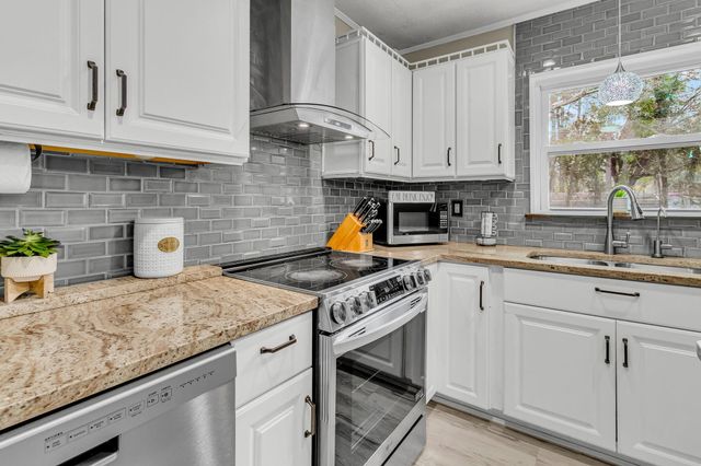 411 Corey Boulevard, Summerville, SC 29483