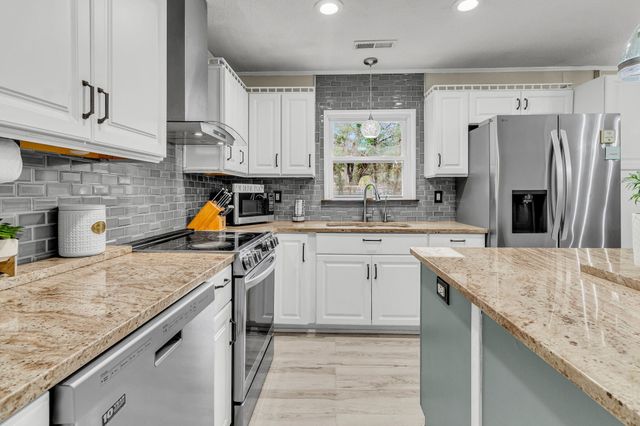 411 Corey Boulevard, Summerville, SC 29483