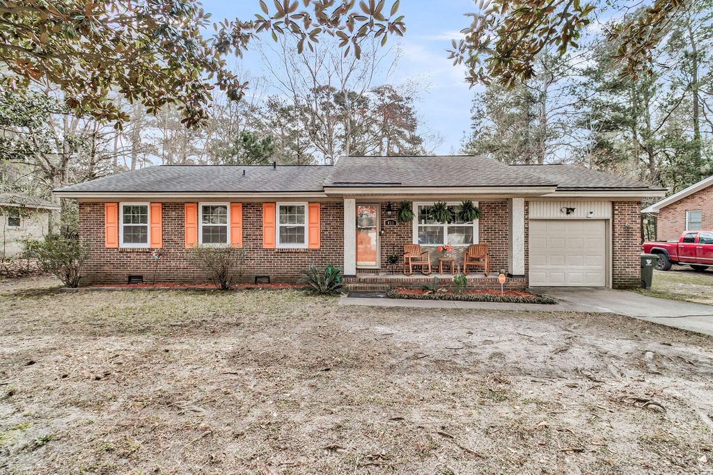 Image 28 of property listing at 411 Corey Boulevard, Summerville, SC 29483