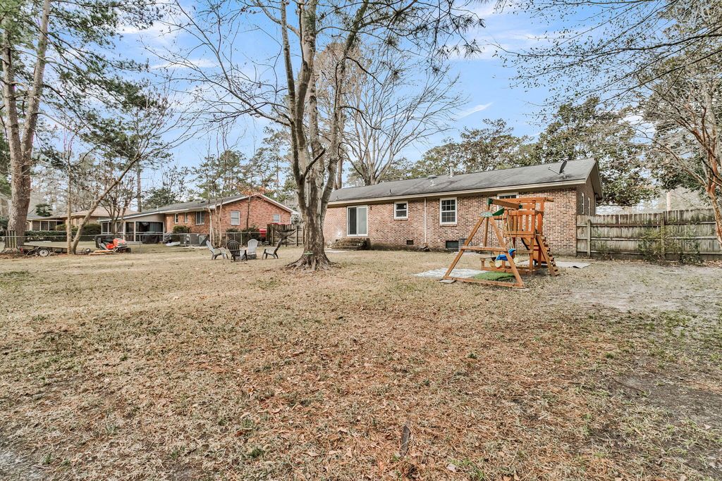 Image 34 of property listing at 411 Corey Boulevard, Summerville, SC 29483