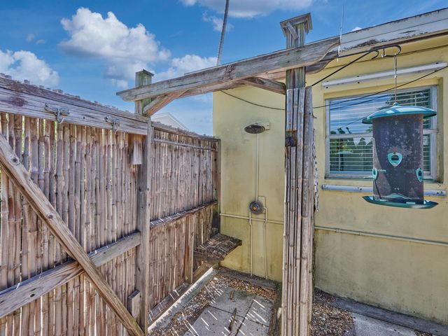 191 SE 27TH Avenue, Boynton Beach, FL 33435