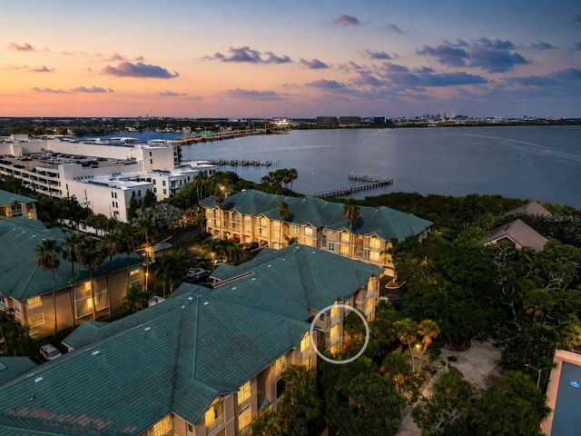 1203 BAY CLUB CIRCLE 1203, Tampa, FL 33607