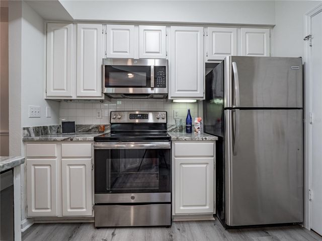 1203 BAY CLUB CIRCLE 1203, Tampa, FL 33607