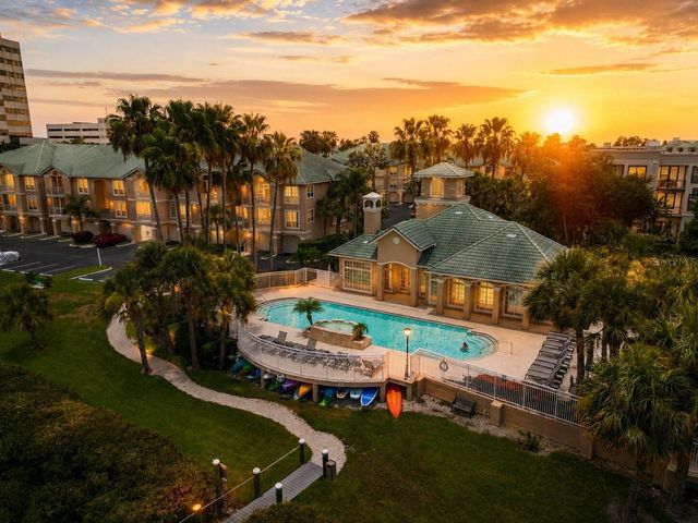1203 BAY CLUB CIRCLE 1203, Tampa, FL 33607