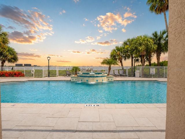 1203 BAY CLUB CIRCLE 1203, Tampa, FL 33607