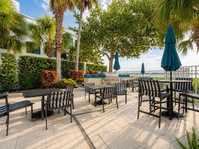 1203 BAY CLUB CIRCLE 1203, Tampa, FL 33607