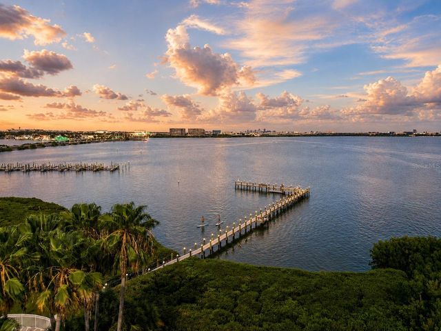 1203 BAY CLUB CIRCLE 1203, Tampa, FL 33607