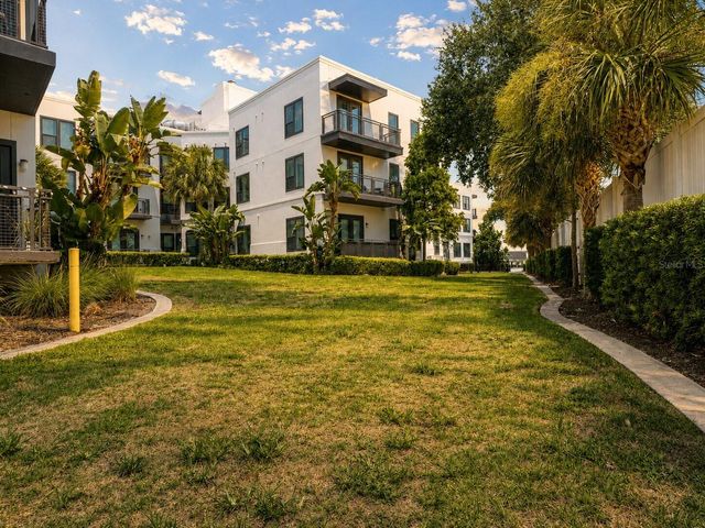 1203 BAY CLUB CIRCLE 1203, Tampa, FL 33607