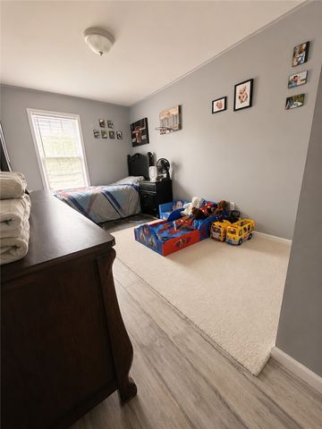 764 Oakdale Drive, Jamestown Vlg, OH 45335