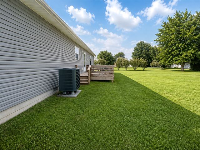 764 Oakdale Drive, Jamestown Vlg, OH 45335